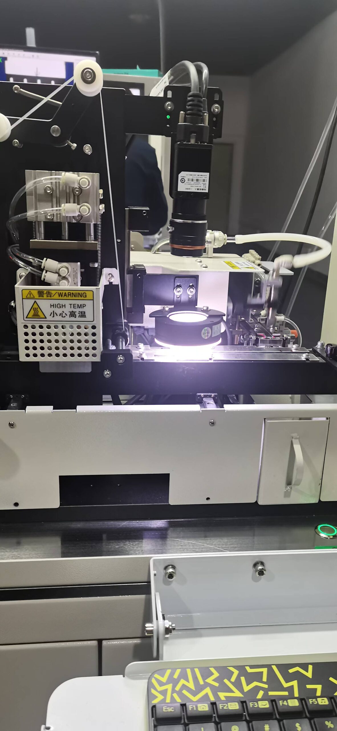 CCD lighting source and empty pocket checks of tape and reel machine