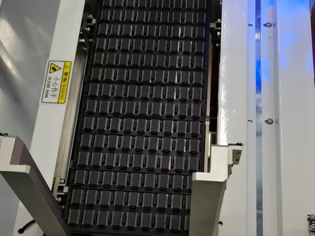 TSSOP in tray packaging